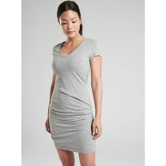Athleta Women’s Medium‎ Central Stripe Dress Light Gray Heather Stripe - Picture 1 of 8